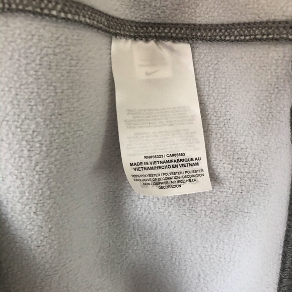 Nike Men’s Therma-fit Pullover - Picture 5 of 5